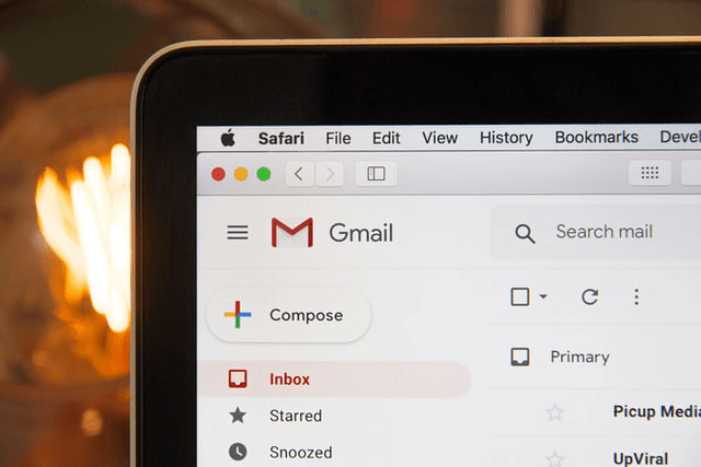 Gmail経由でメッセージにアクセスするには何が必要ですか