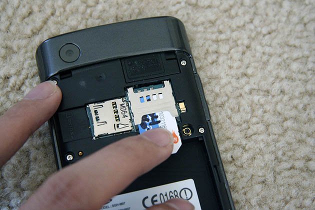 Samsung Black Screen of Deathを修正するためにSDカードを取り出す