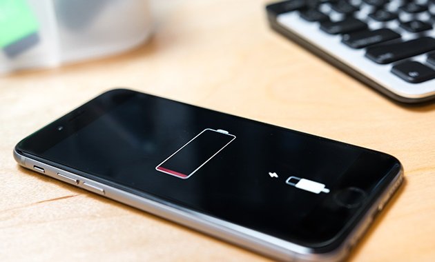 低電力モードをオンにして問題を修正する：iPhoneのバッテリーの消耗が突然起こるのはなぜですか
